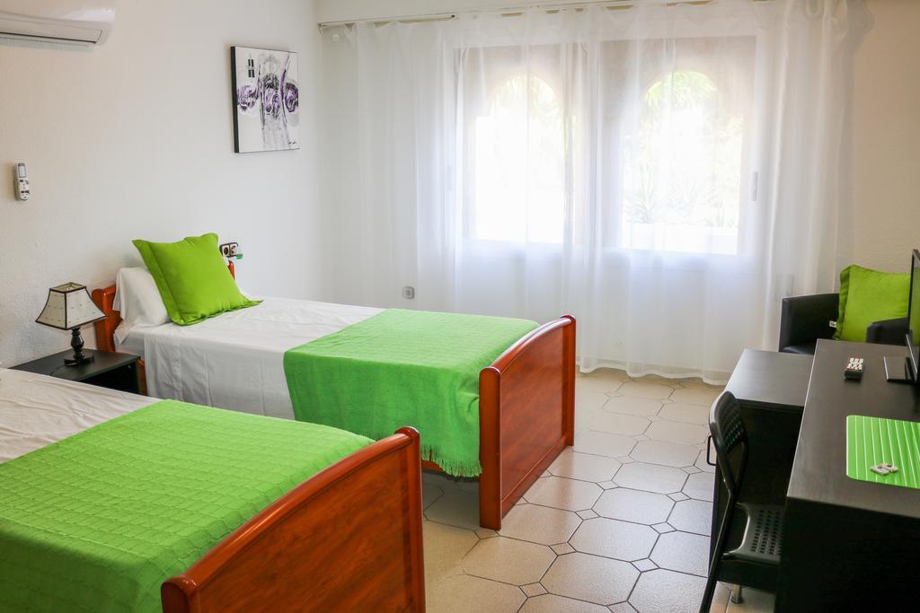 Solpark Tenis Sl Pension Moraira Extérieur photo